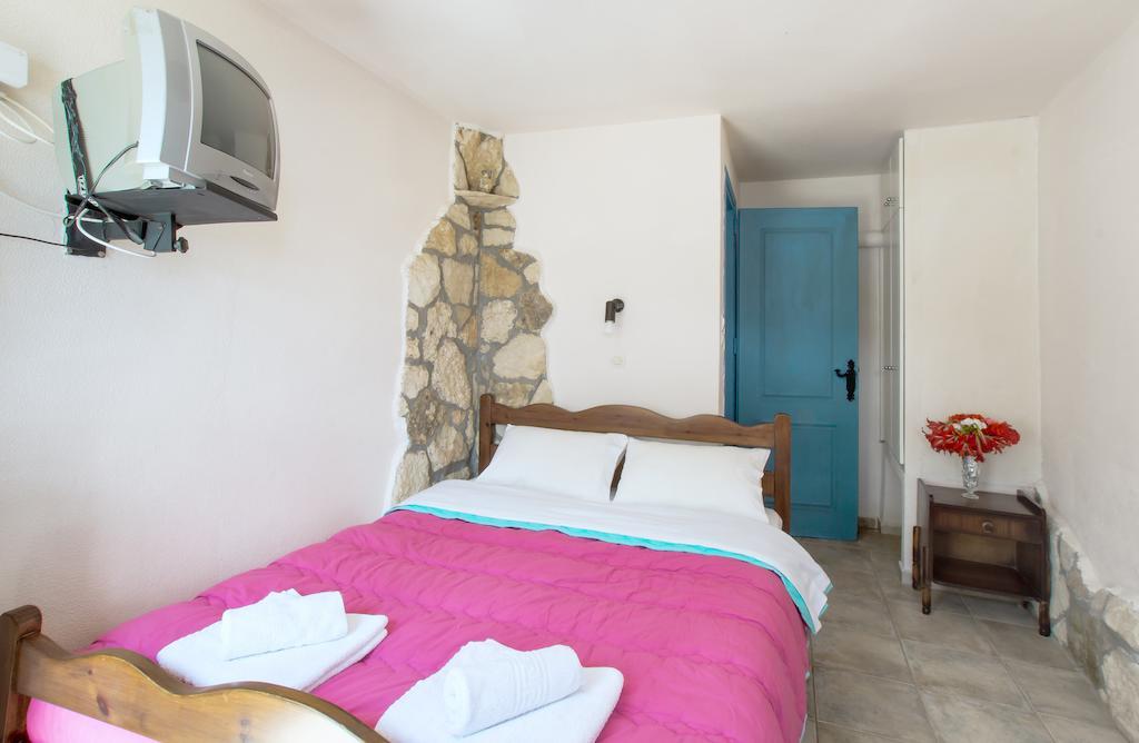 Coral Front Beach Káto Zákros 외부 사진